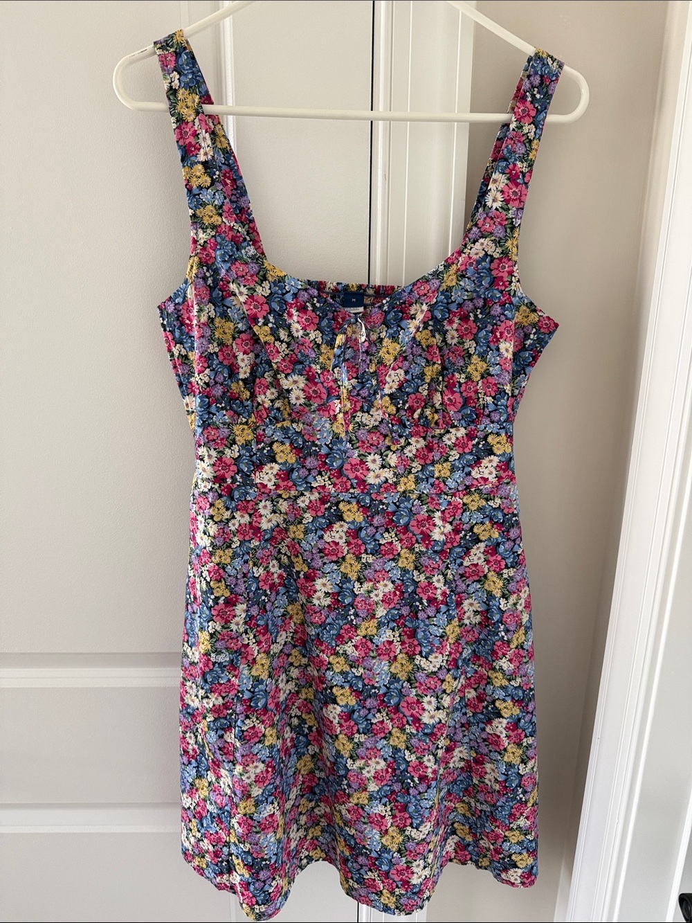 Old Navy Floral Sundress with Blue, Pink & Yellow Flowers with Pockets